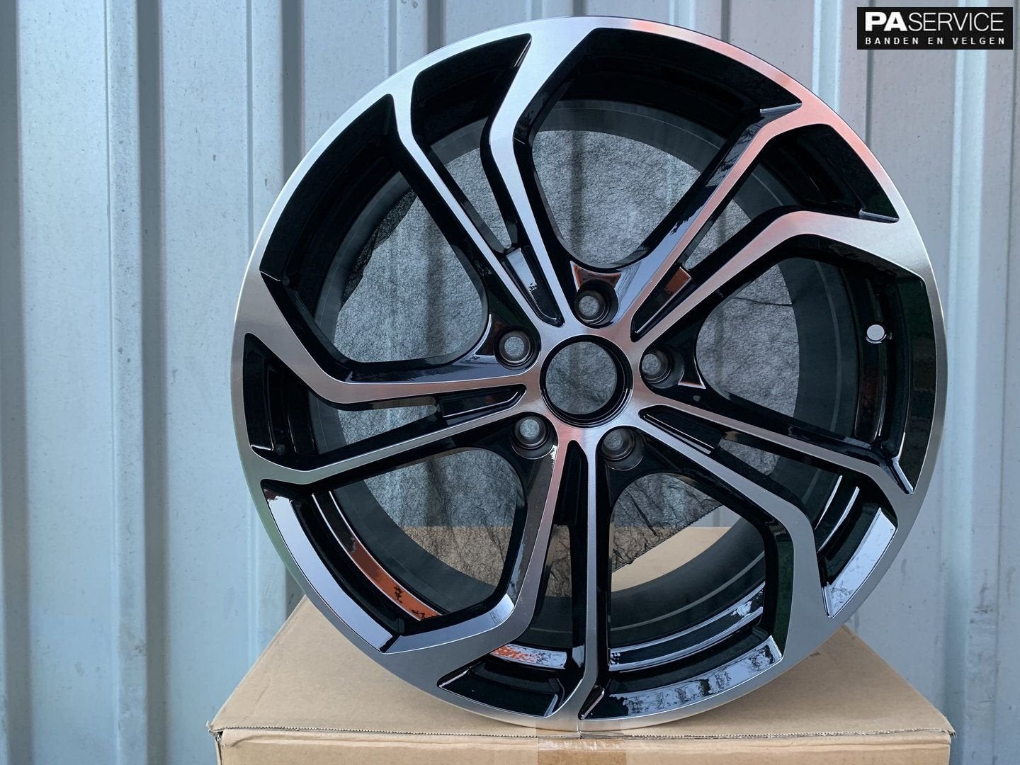 Nieuwe 18 inch FPBlack VW dedicated velgen oa Golf Caddy, Neuf, Pneus et Jantes, -, -