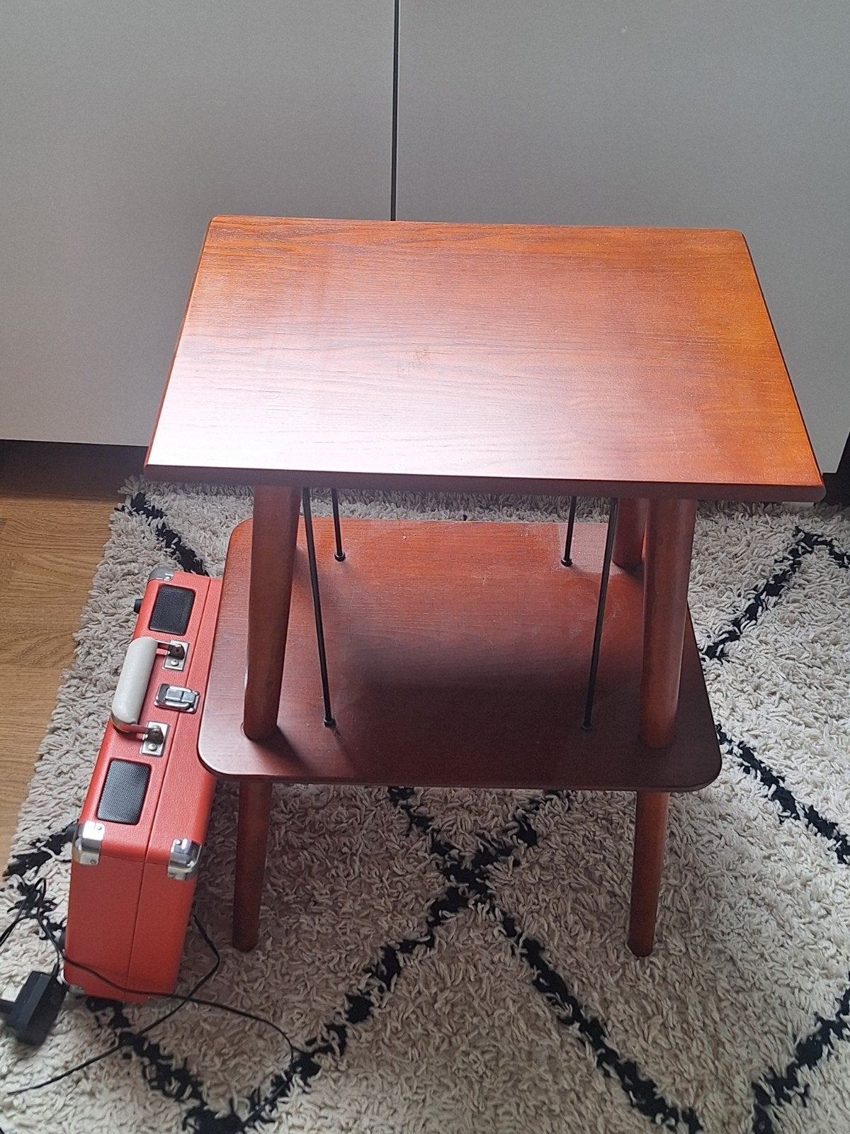 Platenkastje en platenspeler, Ophalen