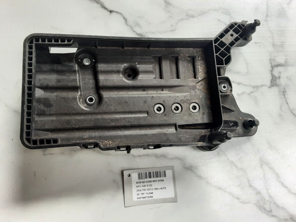 SUPPORT DE BATTERIE Audi Q3 (F3B) (5QF915325B), Autos : Pièces & Accessoires, Auto-Union-Straße  1,
85057  Ingolstadt, DE, Info@audi.de