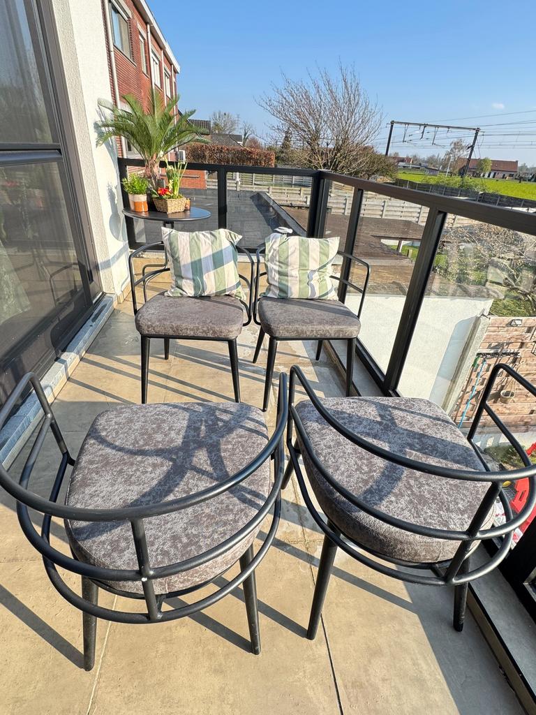 4 perfecte stoelen! 100€, Ophalen of Verzenden, Zo goed als nieuw