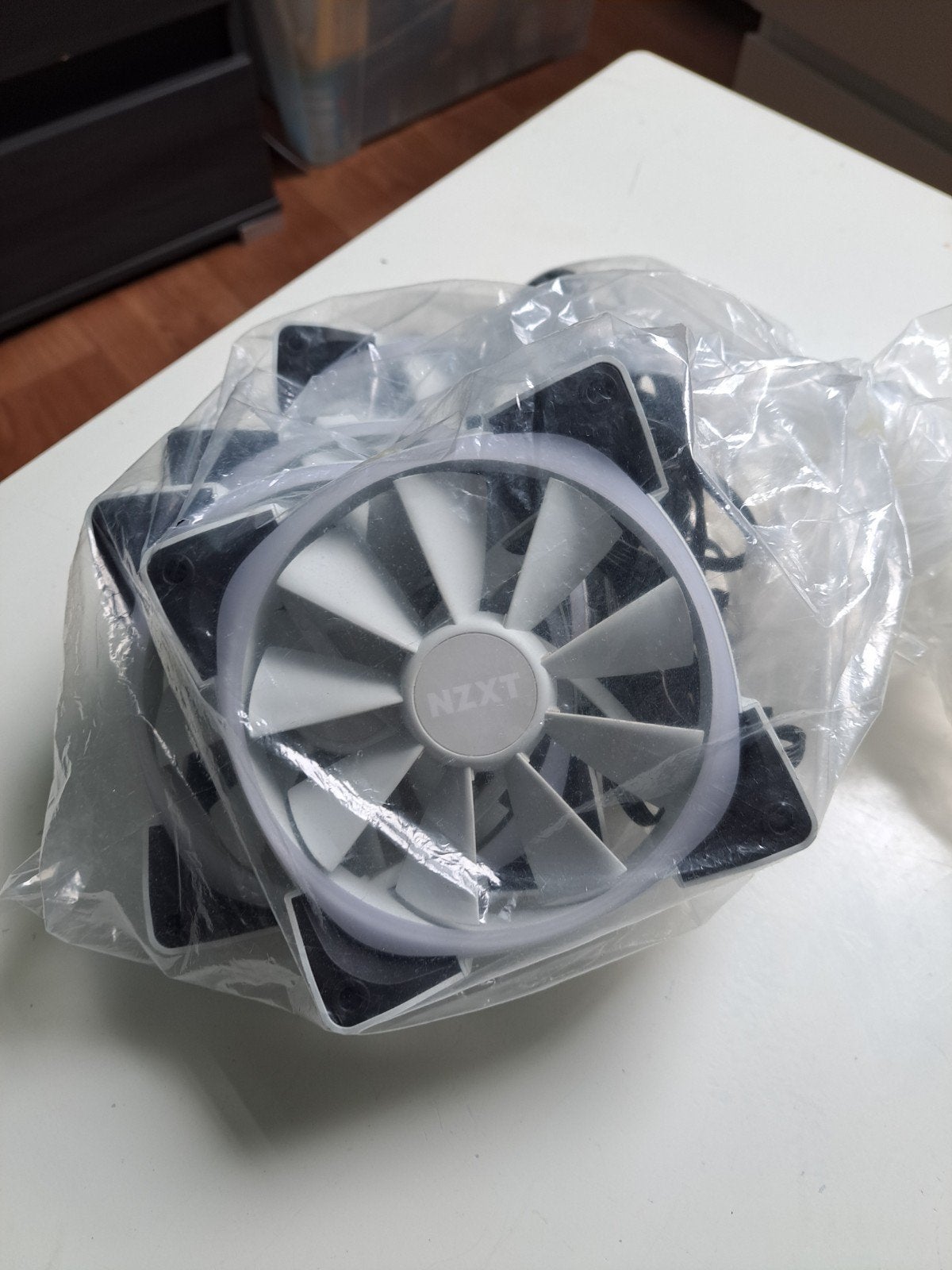 nzxt aer argb 120mm x 4 plus controller, Computers en Software, Computerbehuizingen, Ophalen