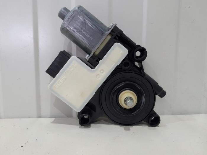 Moteur de vitre portière d'un Volkswagen T-Cross, Autos : Pièces & Accessoires, Volkswagen, -, 3 mois de garantie, Utilisé