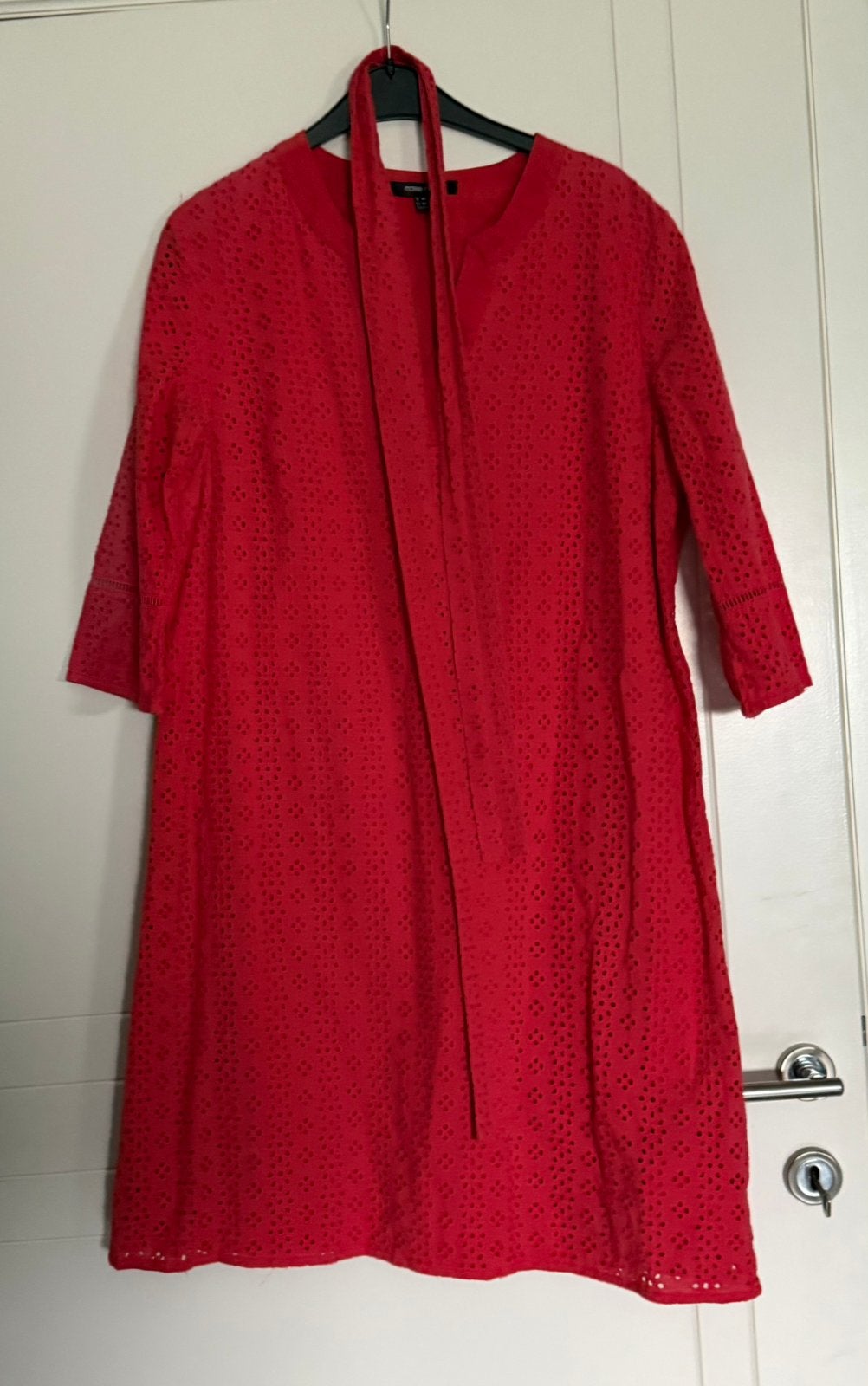 Belle robe en parfait état de Marie Mero (46), Enlèvement, Comme neuf, Rouge, Robe