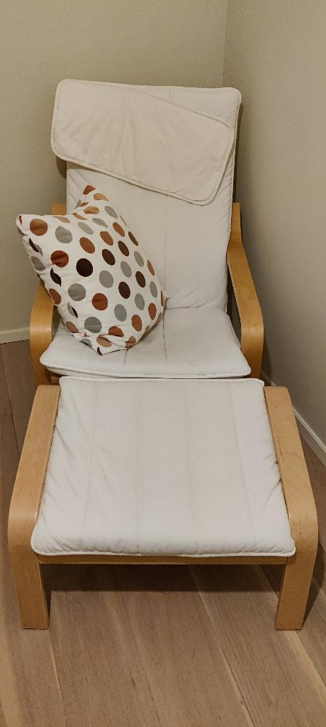 Ikea Poäng fauteuil + voetenbankje, Huis en Inrichting, Ophalen, Zo goed als nieuw, Stof, 50 tot 75 cm