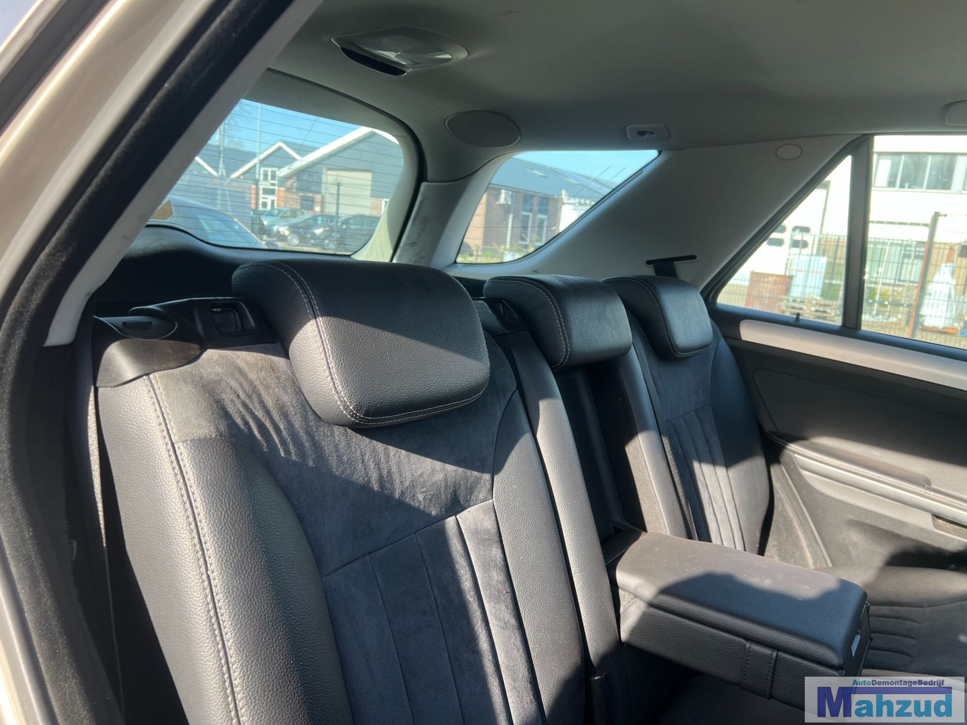 MERCEDES ML W164 Half leer interieur stoel bank 2005-2011, Gebruikt, Mercedes-Benz AG, Mercedes-Benz, Mercedesstrasse 120
70372  Stuttgart, DE