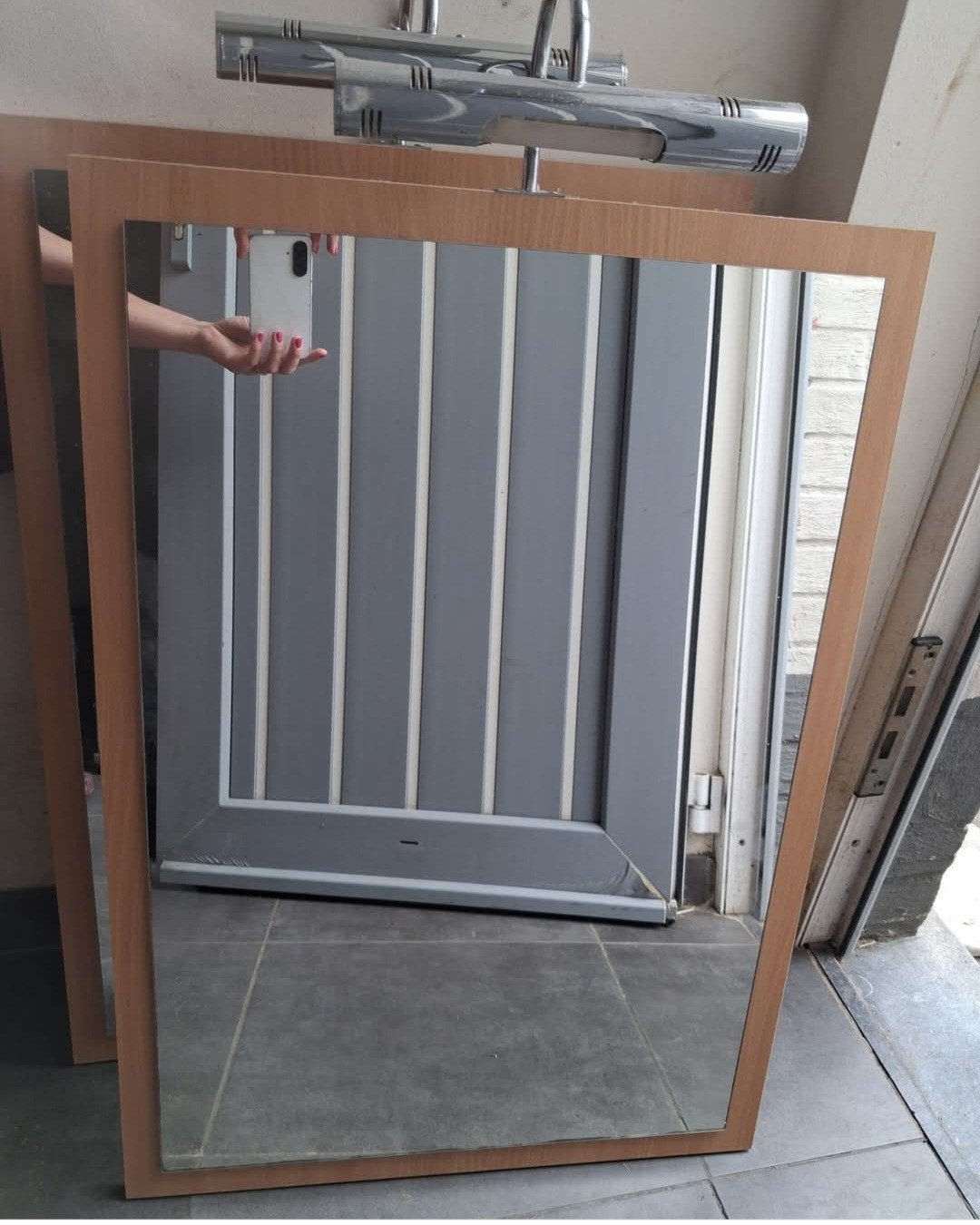 2 spiegels met verlichting gratis op te halen, Ophalen