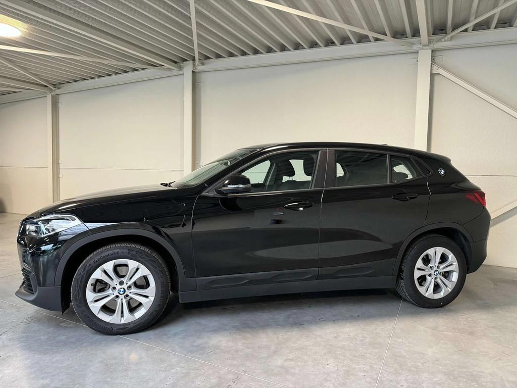 BMW X2 1.5iA xDrive25e HYBRIDE - LED - NAVI - (bj 2020), Auto's, BMW, Automaat, Gebruikt, Lichtsensor, 1820 kg