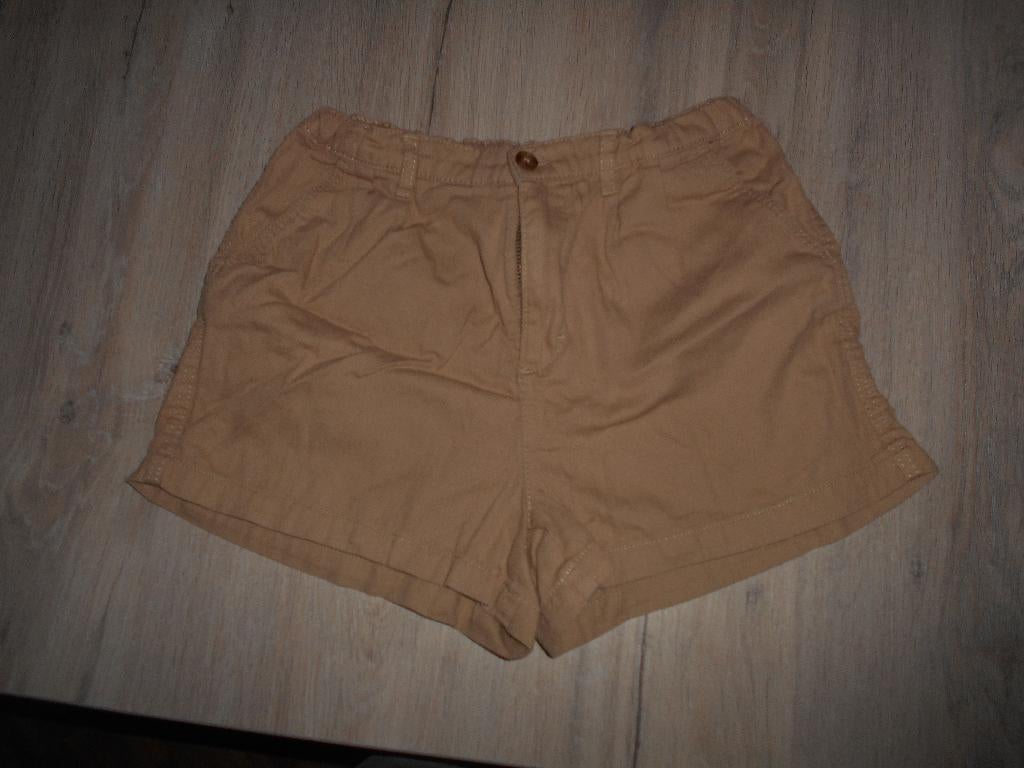 beige short maat 152, Kinderen en Baby's, Kinderkleding | Maat 152, Ophalen of Verzenden, Zo goed als nieuw, Meisje, Broek