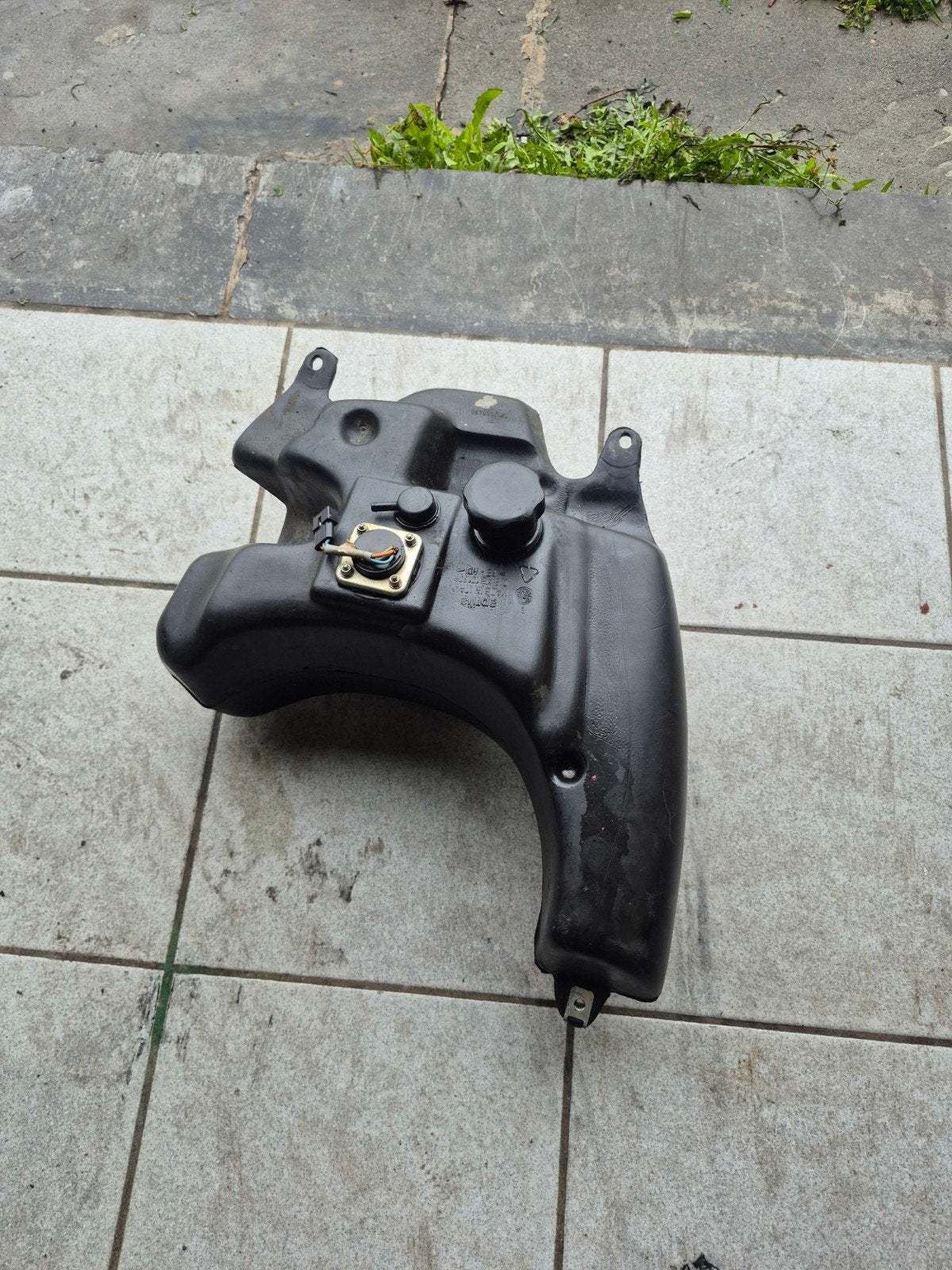 Benzine Tank Aprilia SR50, Fietsen en Brommers, Ophalen, Zo goed als nieuw, Tank, Aprilia