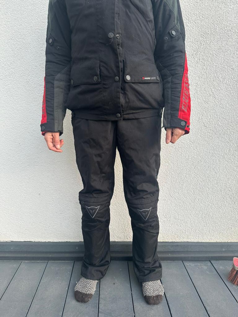 Dainese motorpak incl. laarzen voor vrouwen, Ophalen, Zo goed als nieuw, Maat 46 (S) of kleiner, Zwart