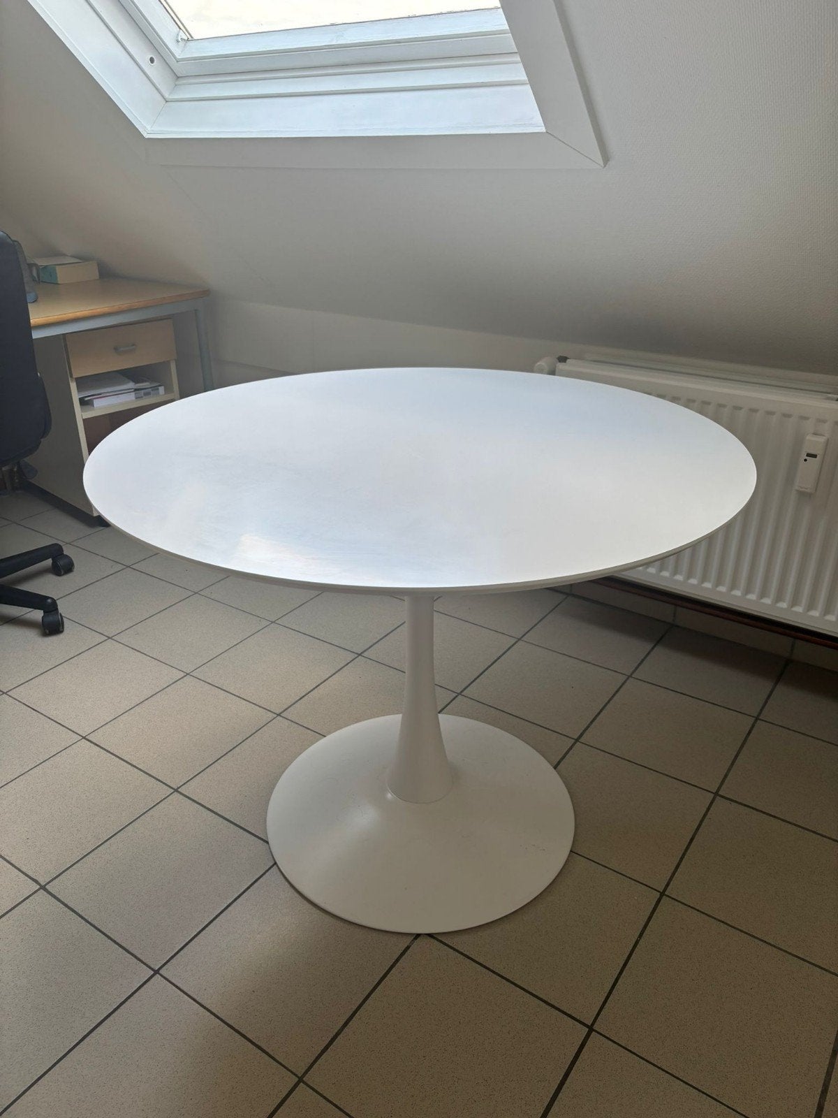 witte ronde tafel, Enlèvement