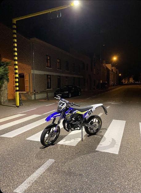Sherco sm50, 6 versnellingen, 49 cc, Zo goed als nieuw, Ophalen