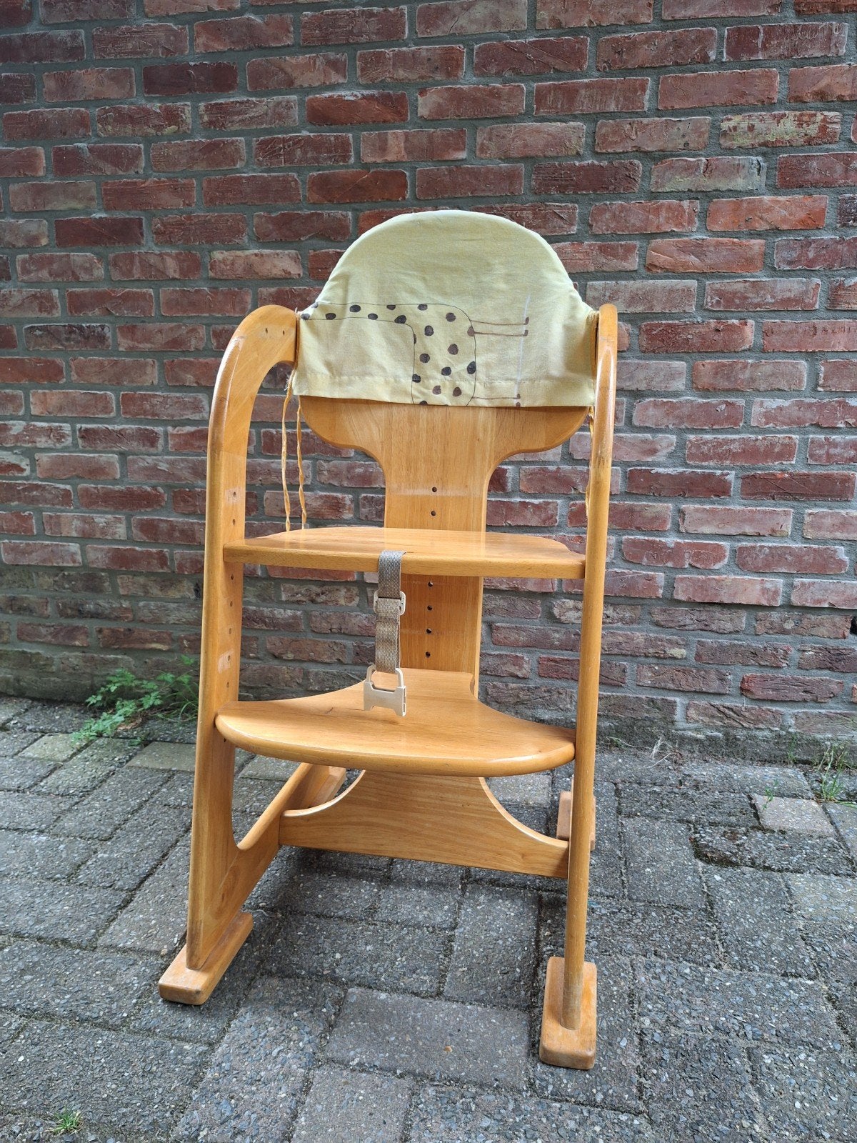 Eetstoel - Tiamo, Kinderen en Baby's, Kinderstoelen, Ophalen, Meegroeistoel, Gordel(s)