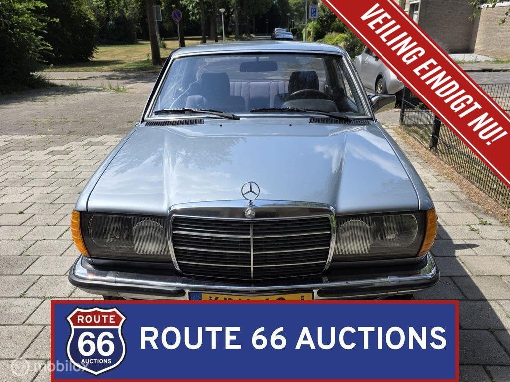 Mercedes-Benz 230 CE | 1983 | Route 66 Auctions, Auto's, Zwart, Mercedes-Benz, Bedrijf, Handgeschakeld