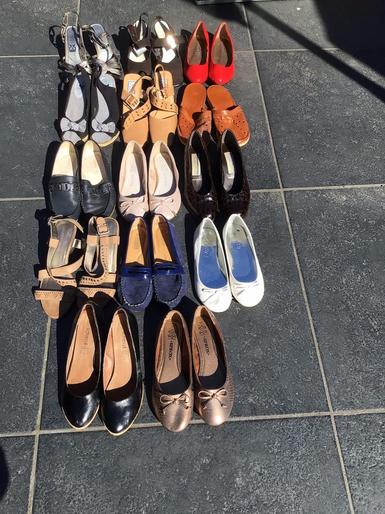 14 paar schoenen mt 38/39 in nieuwstaat, Ophalen