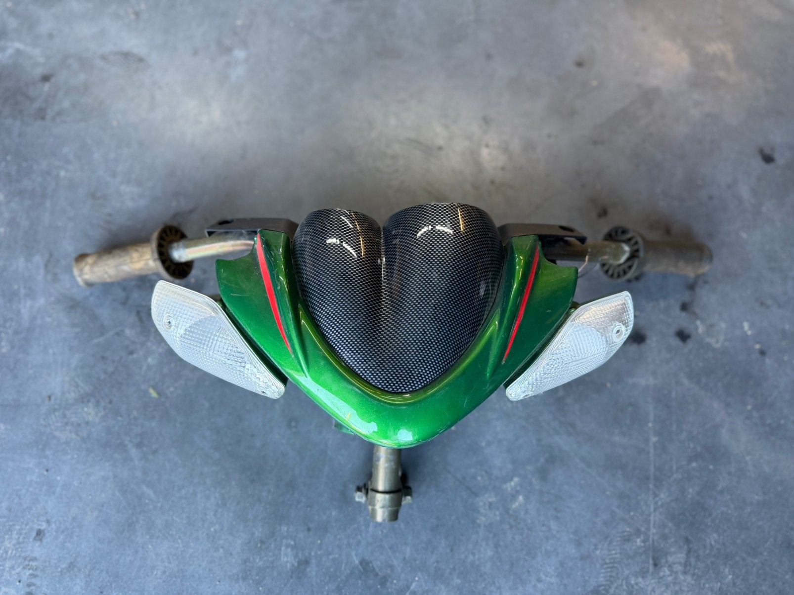 Guidon origine mbk nitro jaguar, Vélos & Vélomoteurs, Scooters | Yamaha, Enlèvement ou Envoi, Comme neuf