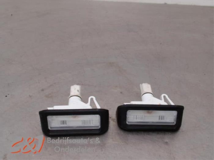 Eclairage immatriculation d'un Peugeot Expert, -, 3 mois de garantie, Utilisé, -