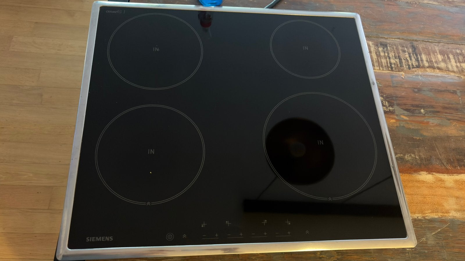 SIEMENS EH645BFB1E – 4-ZONE INDUCTIEKOOKPLAAT, Electroménager, Enlèvement ou Envoi, Comme neuf, Induction, 4 zones de cuisson