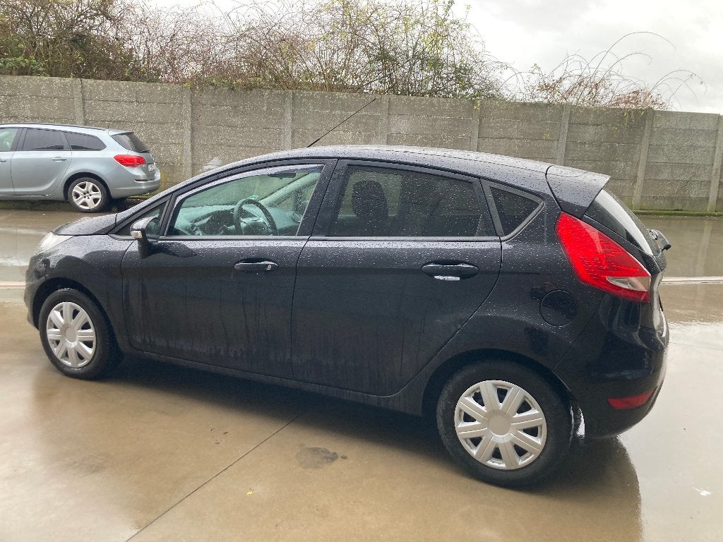 Ford Fiesta 1.3 benzine 2011**121000km*LEZ OK*garantie*EURO5, Auto's, Ford, Euro 5, Stof, 4 cilinders, Zwart