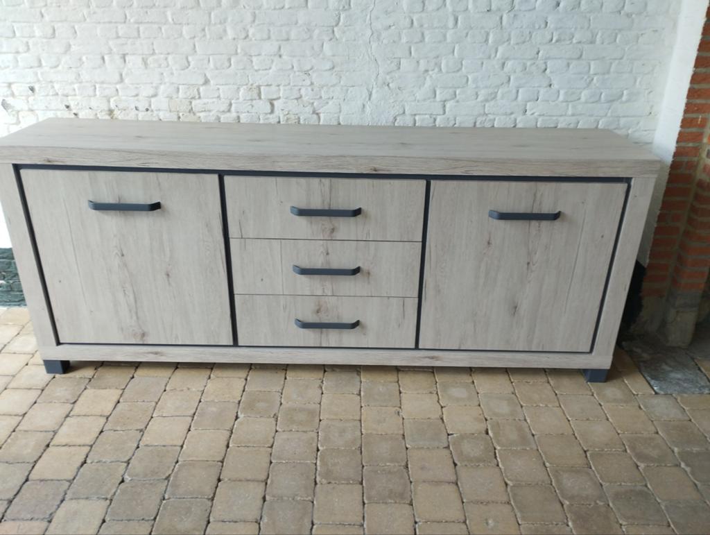 Dressoir, Ophalen, Gebruikt, Met deur(en), 200 cm of meer