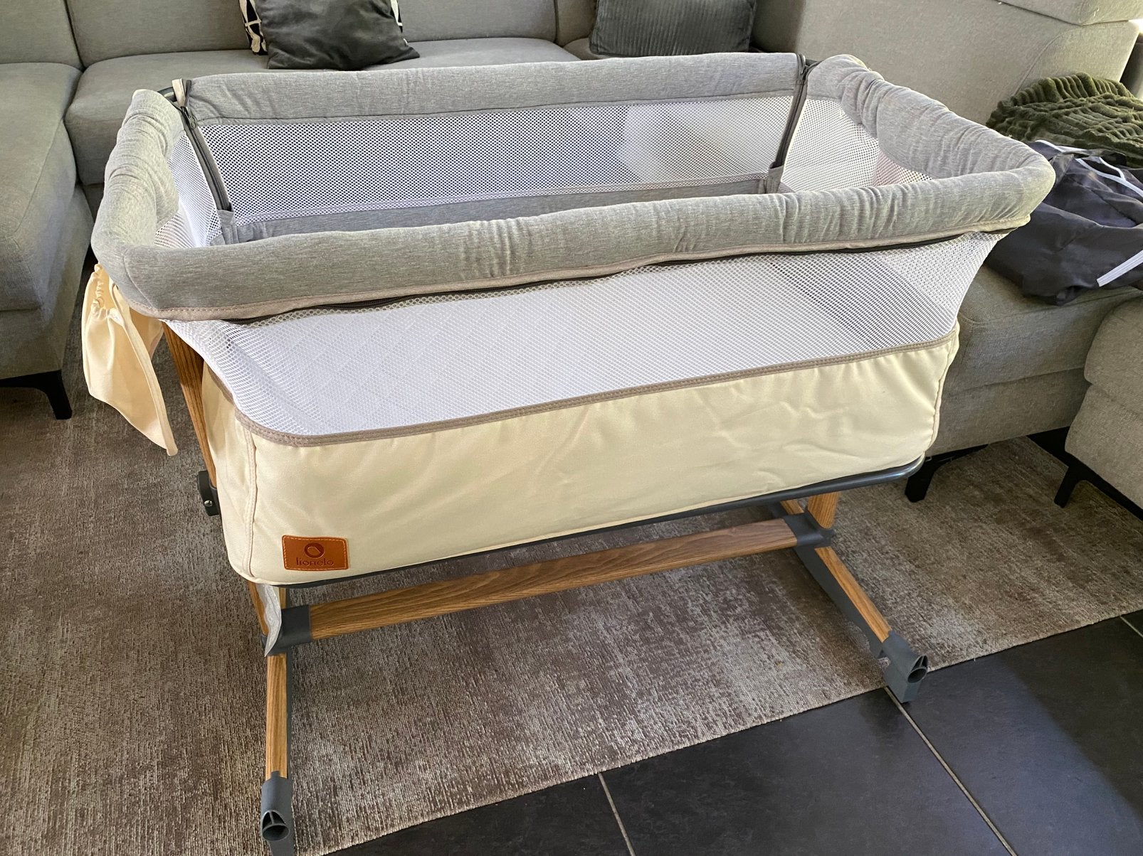 Co sleeper babybedje wiegje lionelo leonie natural beige, Ophalen, Zo goed als nieuw