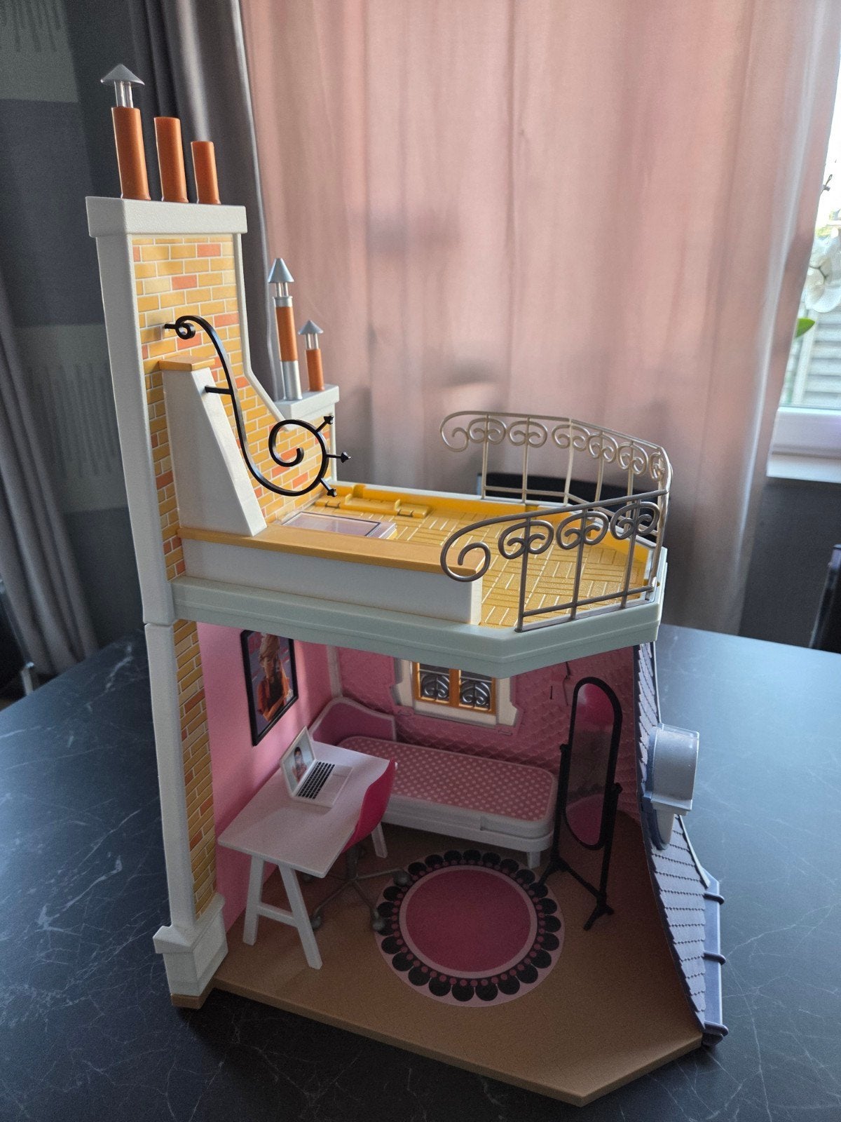 Kamer en balkon van Maison Miraculous Ladybug Marinette, Ophalen