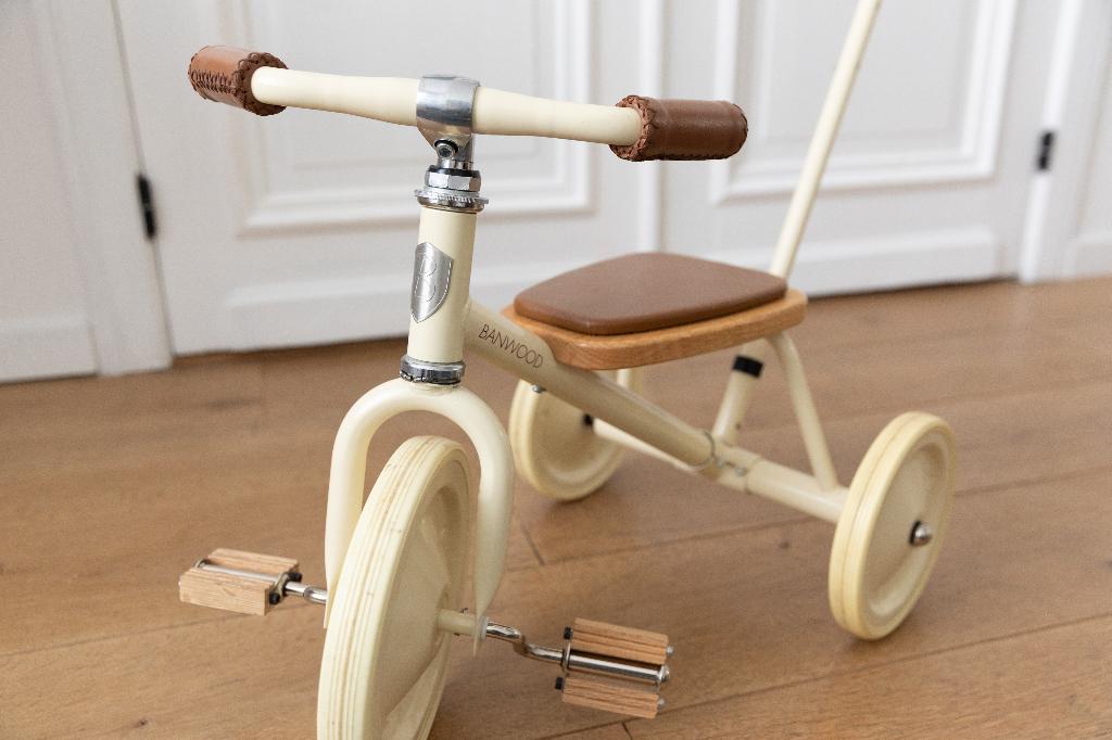 BANWOOD driewieler ZGAN, Fietsen en Brommers, Ophalen, Terugtraprem, Banwood, Zo goed als nieuw