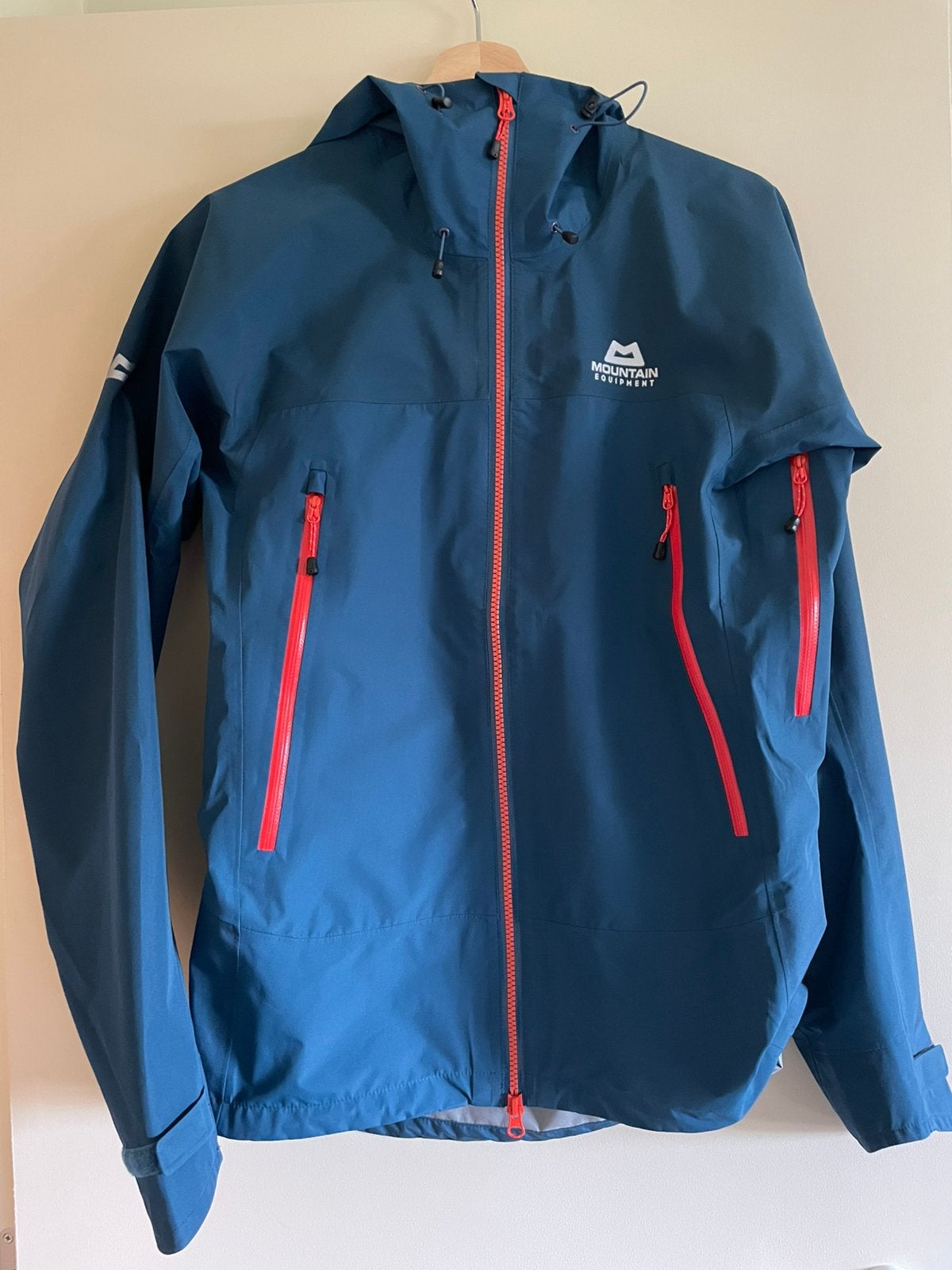 Mountain Equipment Saltoro GORE-TEX jas maat S – ongebruikt, Vêtements | Hommes, Vestes | Été, Enlèvement, Comme neuf, Taille 46 (S) ou plus petite
