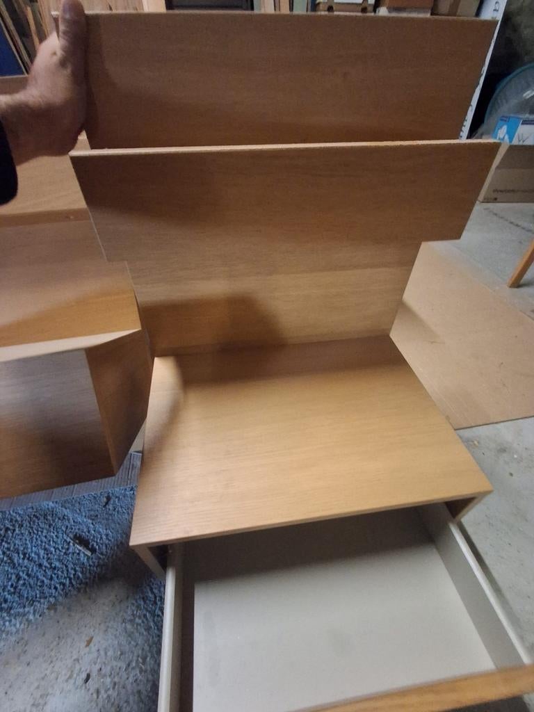 Table de nuit MALM chêne, Enlèvement