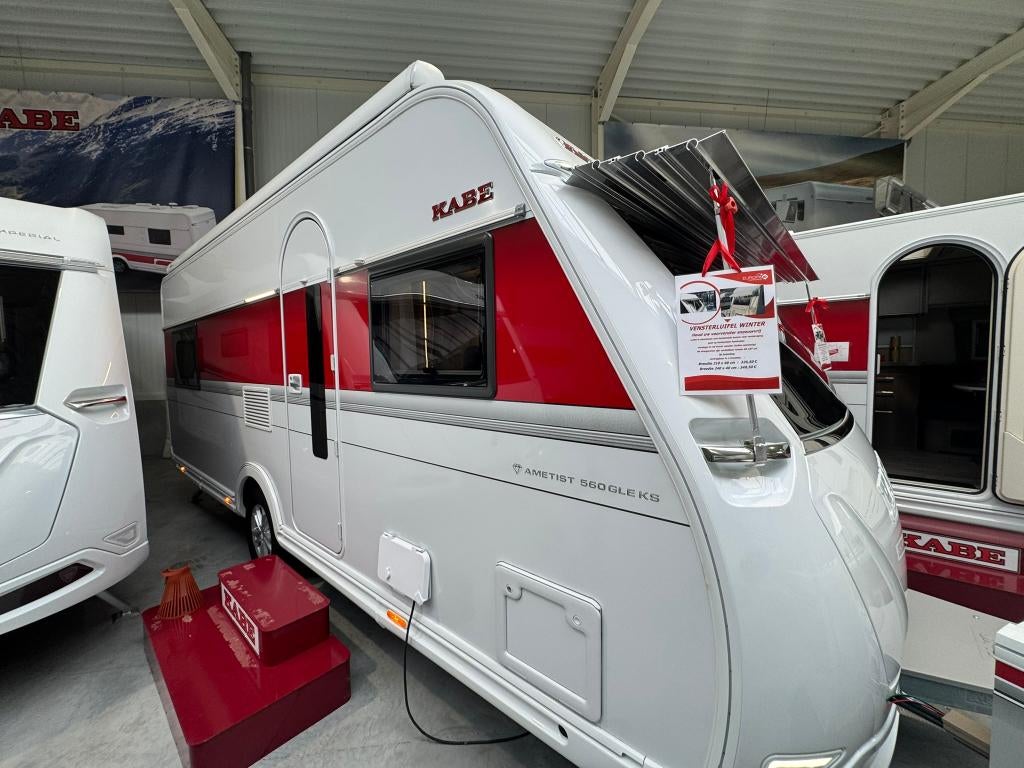 Kabe Ametist 560 GLE KS 2025 met XT mover en Thule luifel, 2 aparte bedden, Rondzit, Schokbreker, 7 tot 8 meter