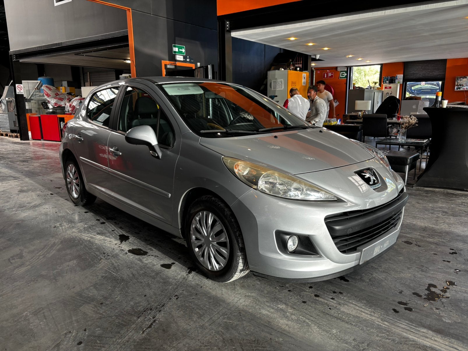 Peugeot 207 1.4i acces/12 mois de garantie/84 156km, Autos, Peugeot, Euro 5, Achat, 4 portes, Entreprise