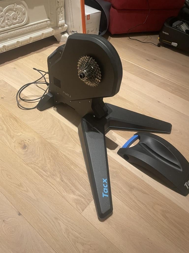 Tacx Flux 2 Smart Trainer – interactieve fietstrainer, Sport en Fitness, Fitnessmaterialen, Ophalen, Zo goed als nieuw, Benen