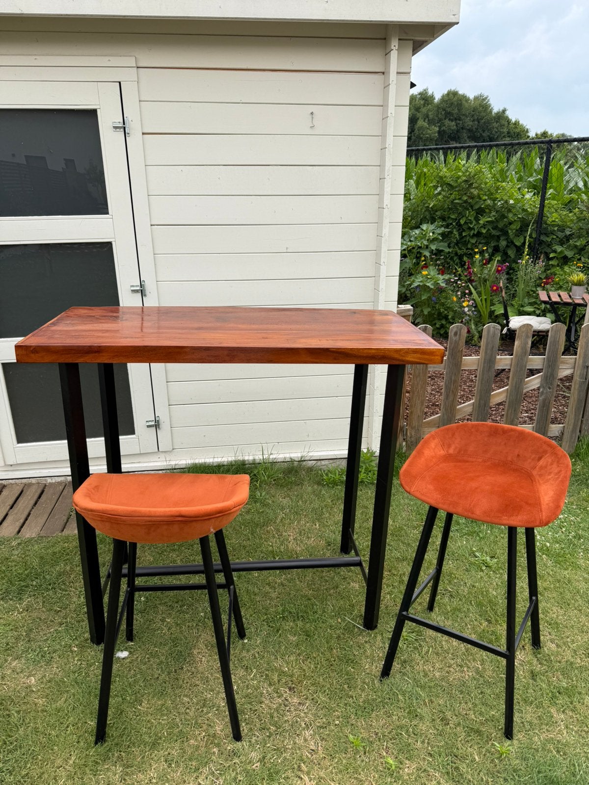 Bartafel met 2 stoelen, Ophalen, Zo goed als nieuw