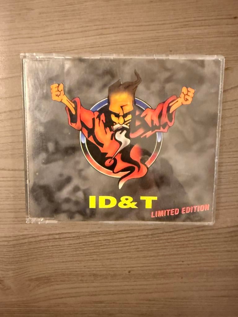 Thunderdome ID&T Limited edition 1994, Enlèvement, Comme neuf