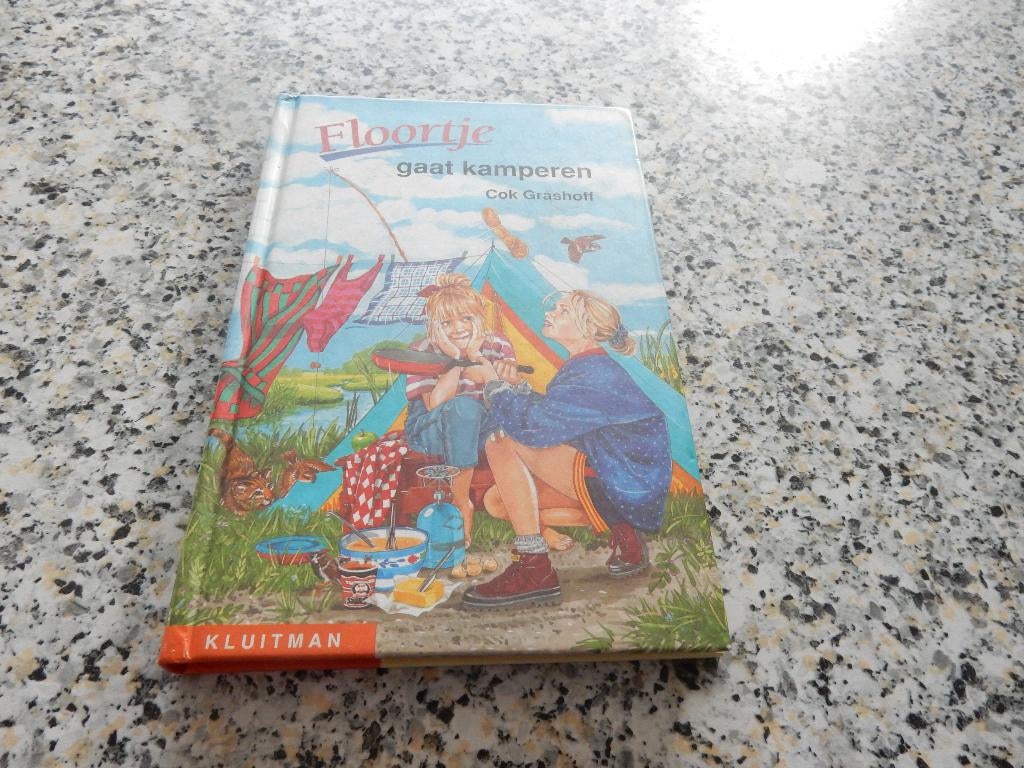 nr.289 - Floortje gaat kamperen - vanaf 8 jaar, Livres, Livres pour enfants | Jeunesse | Moins de 10 ans, Enlèvement ou Envoi