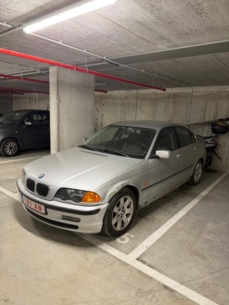 BMW 320i E46, Auto's, BMW, Particulier, 3 Reeks, Benzine, Handgeschakeld, Onderhoudsboekje, Ophalen