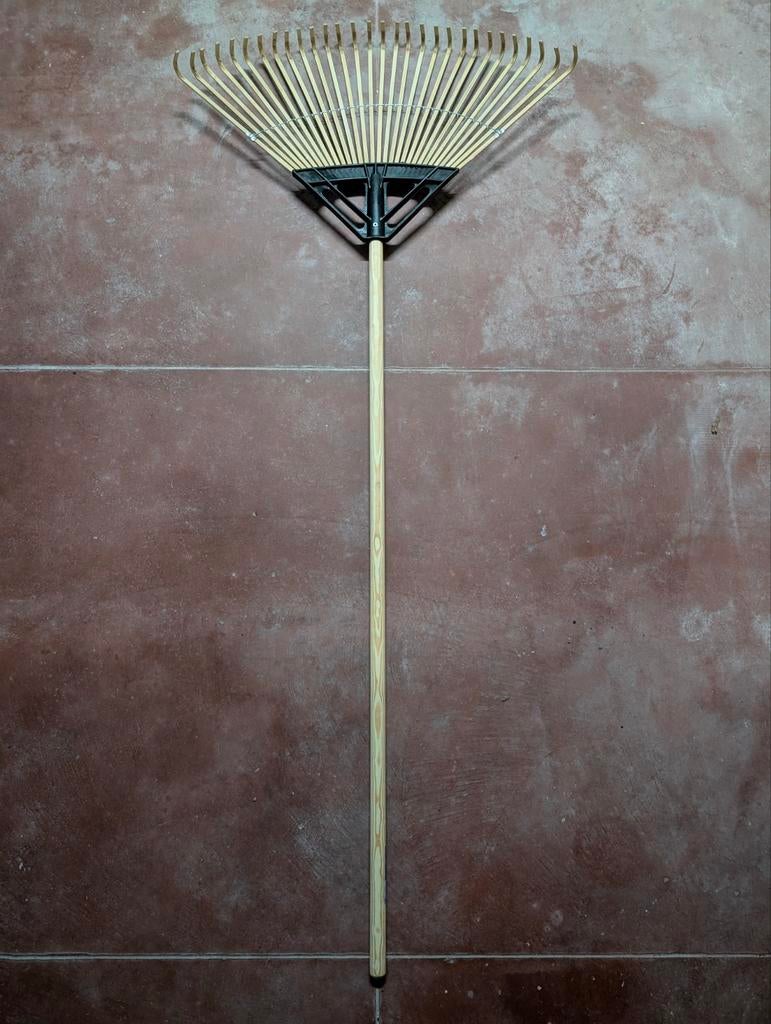 Balai à feuilles de bambou ou râteau à gazon non utilisé, Jardin & Terrasse, Enlèvement, Neuf, Balai