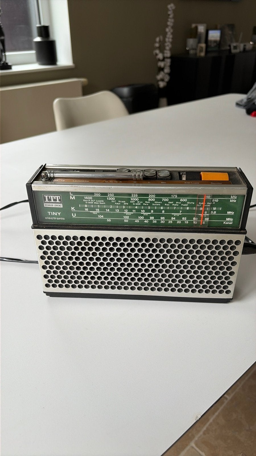 ITT schaub lorenz tiny electronic, Audio, Tv en Foto, Ophalen, Gebruikt, Radio