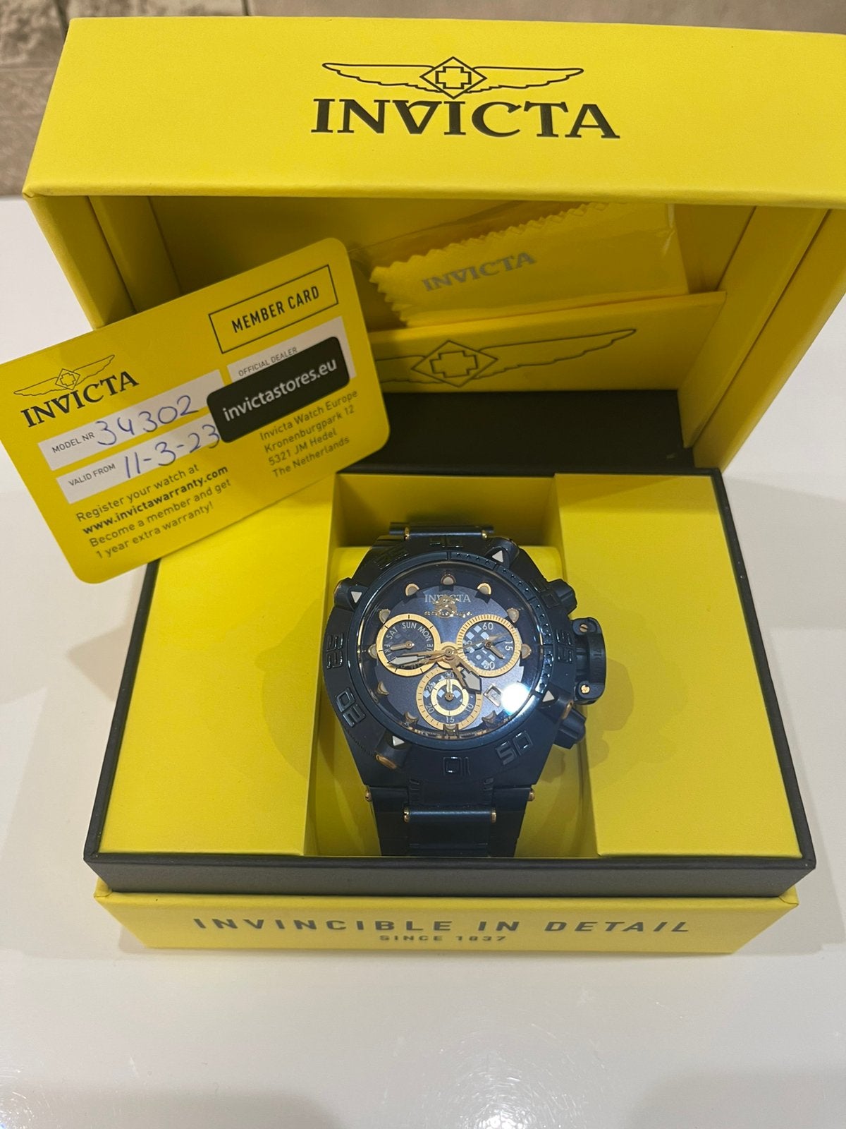 Montre İNVİCTA, Bijoux, Sacs & Beauté, Montres | Hommes, Montre-bracelet, Autres marques, Enlèvement ou Envoi, Acier