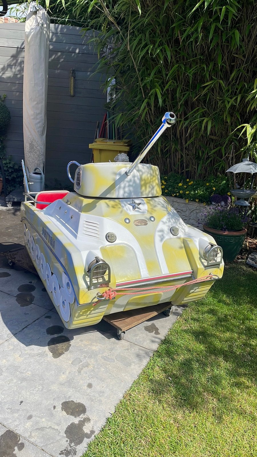 Char forain L'Autopede Retro, Enlèvement