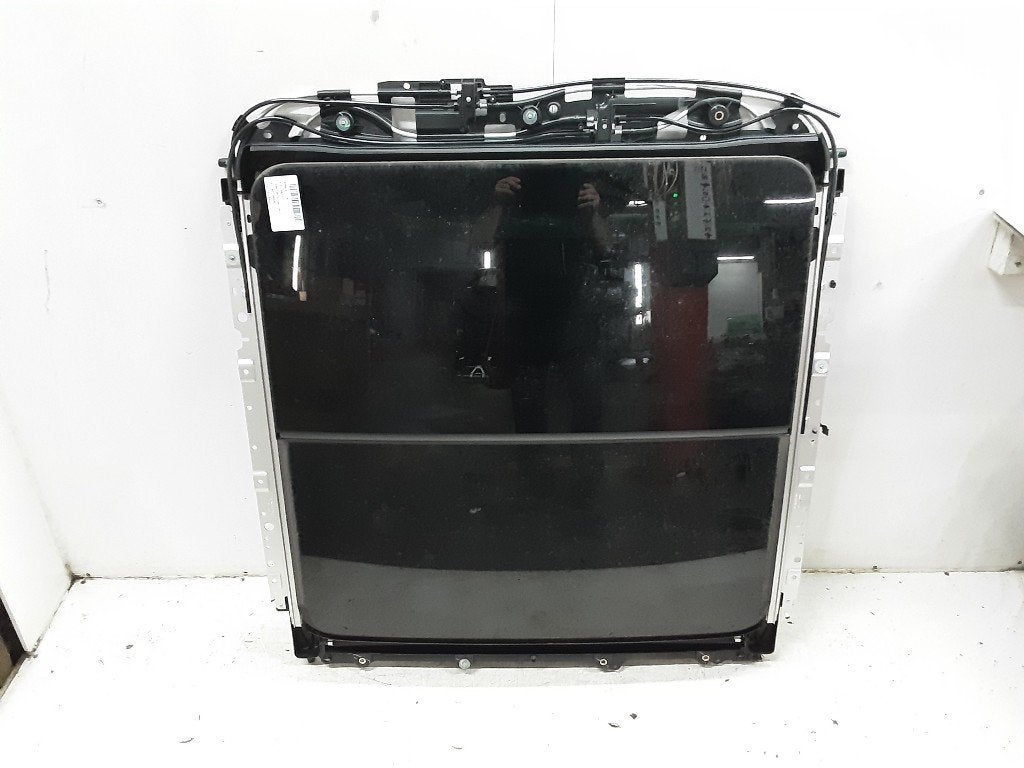 SCHUIF-KANTELDAK BMW 1 serie (F40) (01-2019/-) (10042929N), Gebruikt, BMW, Petuelring 130
80809  München, DE, Bayerische Motoren Werke AG