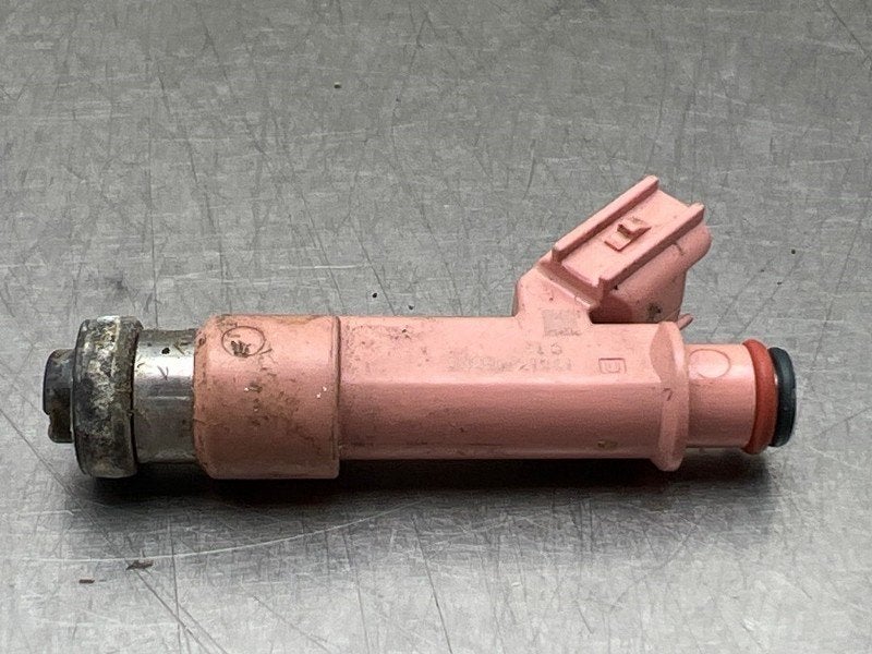 INJECTOR BRANDSTOF Toyota Yaris III (P13) (|2325021091|), Gebruikt, Dhr. M. Roggen, Toyota, Marinus@Japoto.nl