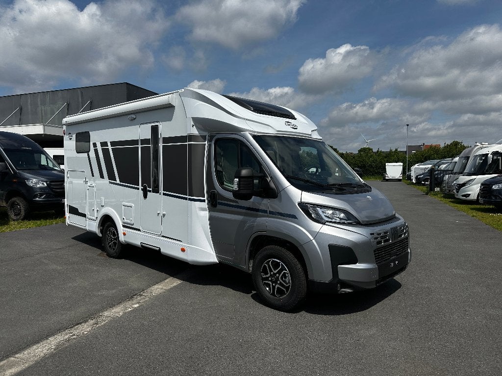 Carado Hymer T 328 PRO + Nieuw met automaat, Caravanes & Camping, Camping-cars, Entreprise, jusqu'à 4, Semi-intégral, Carado, Fiat