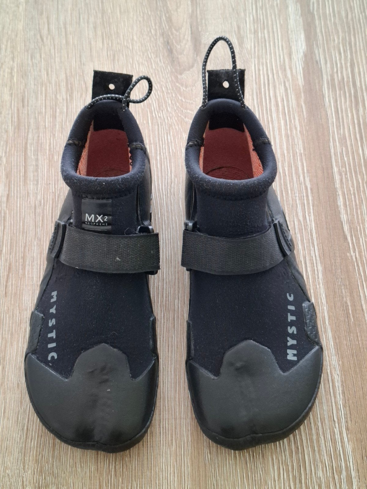 Mystic Roam 3mm Split Toe Surfschoenen - Maat 37 (USA 5), Sports nautiques & Bateaux, Chaussures bateau, Enlèvement, Utilisé, Enfant