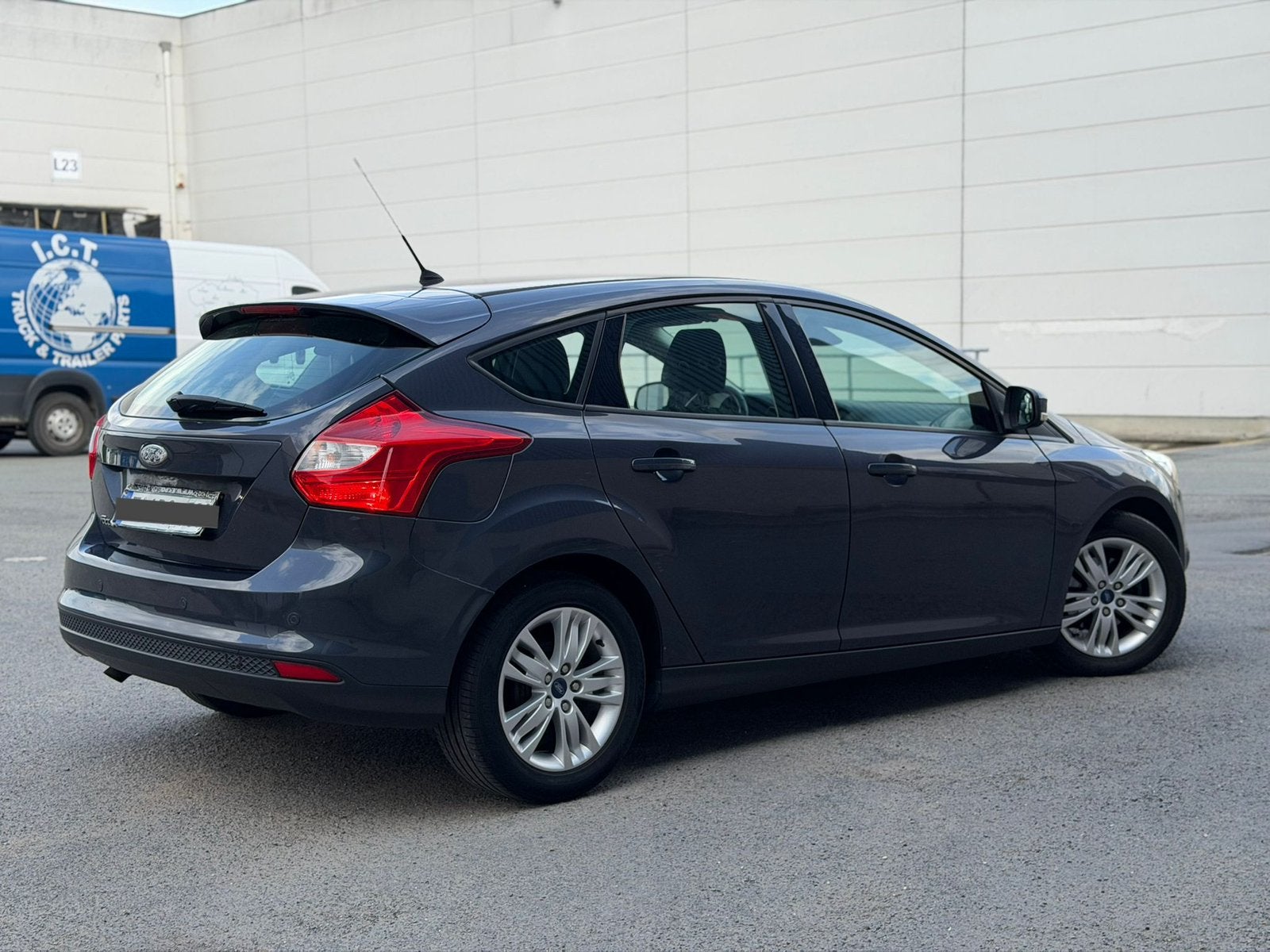 Ford Focus 1.6 TDCi Trend Sport Start/Stop EURO 5, Auto's, Focus, Euro 5, Stof, Bedrijf