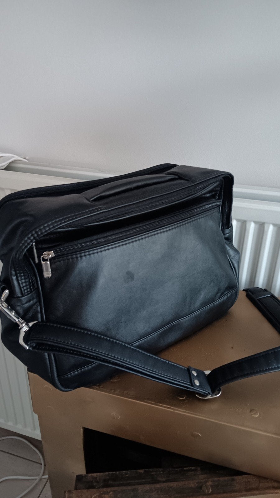 Samsonite schoudertas zwart leder nieuw, Handtassen en Accessoires, Tassen | Reistassen en Weekendtassen, Ophalen, Nieuw, Zwart