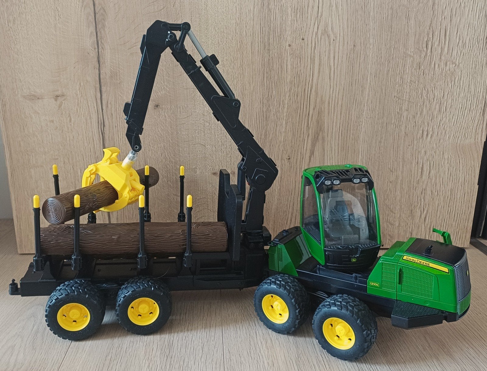Bruder Tractor John Deere bosbouwvoertuig, Kinderen en Baby's, Ophalen