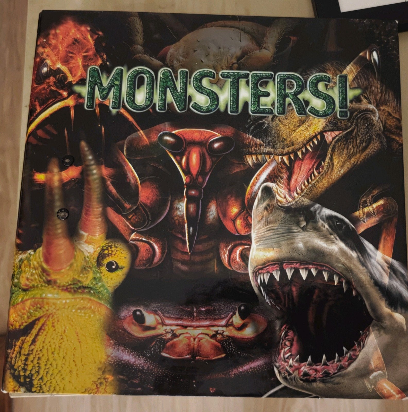 Monsters! boek (uitgestorven gedrochten), Antiquités & Art, Enlèvement ou Envoi