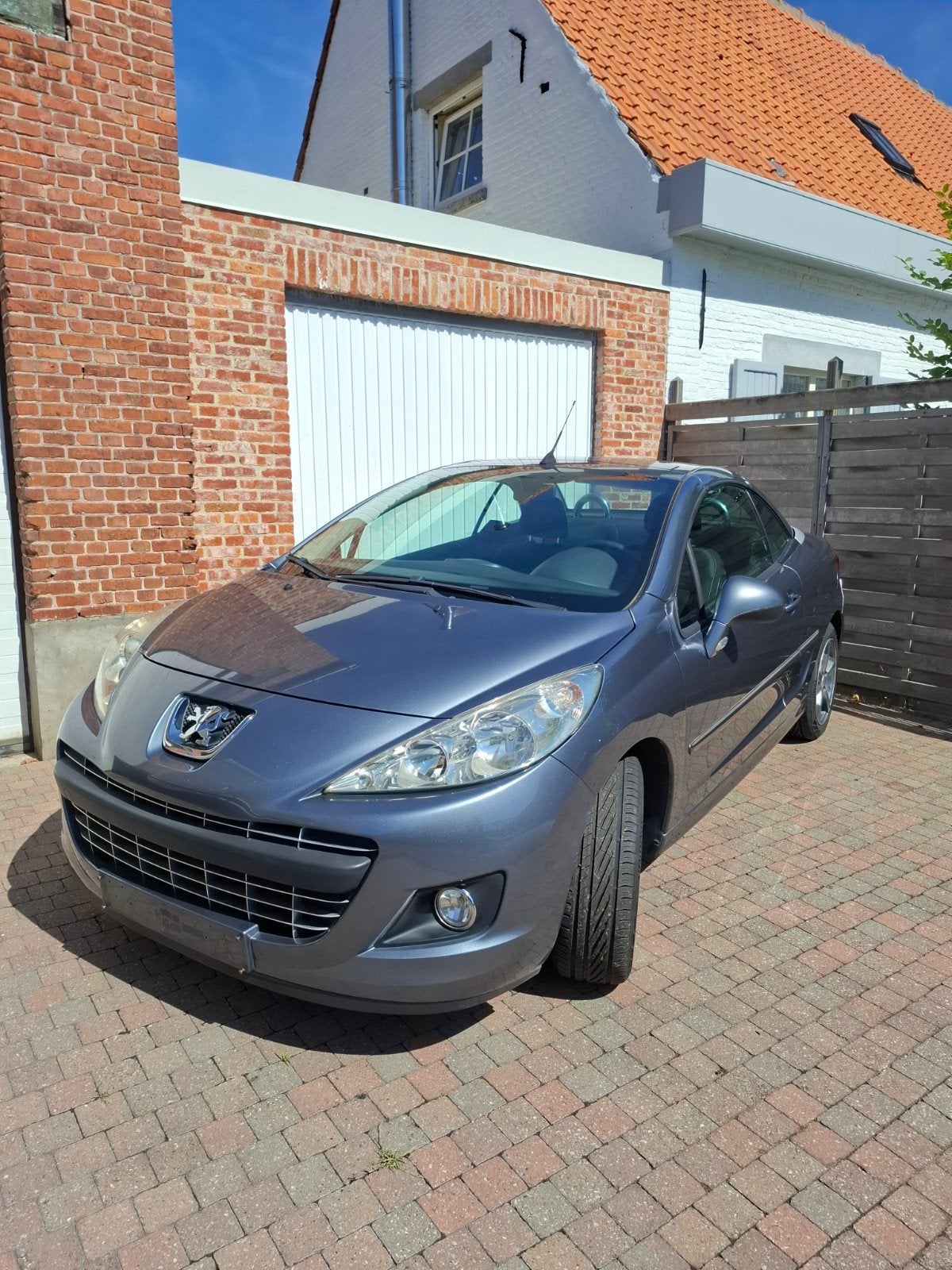 Peugeot 207 cc cabriolet, Autos, Euro 5, Cabriolet, Boîte manuelle, 2 portes