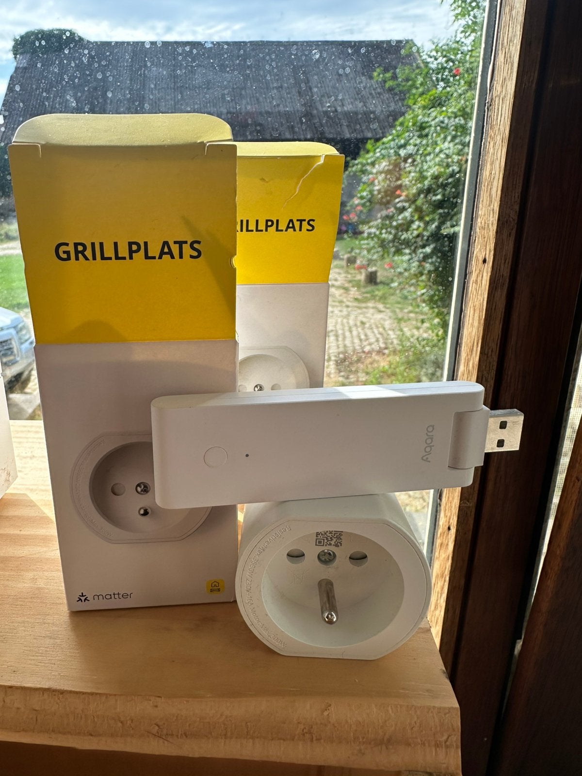 2 prises commandées Ikea grillplats + 1 hub Matter AqaraM100, Huis en Inrichting, Ophalen of Verzenden, Zo goed als nieuw, IKEA